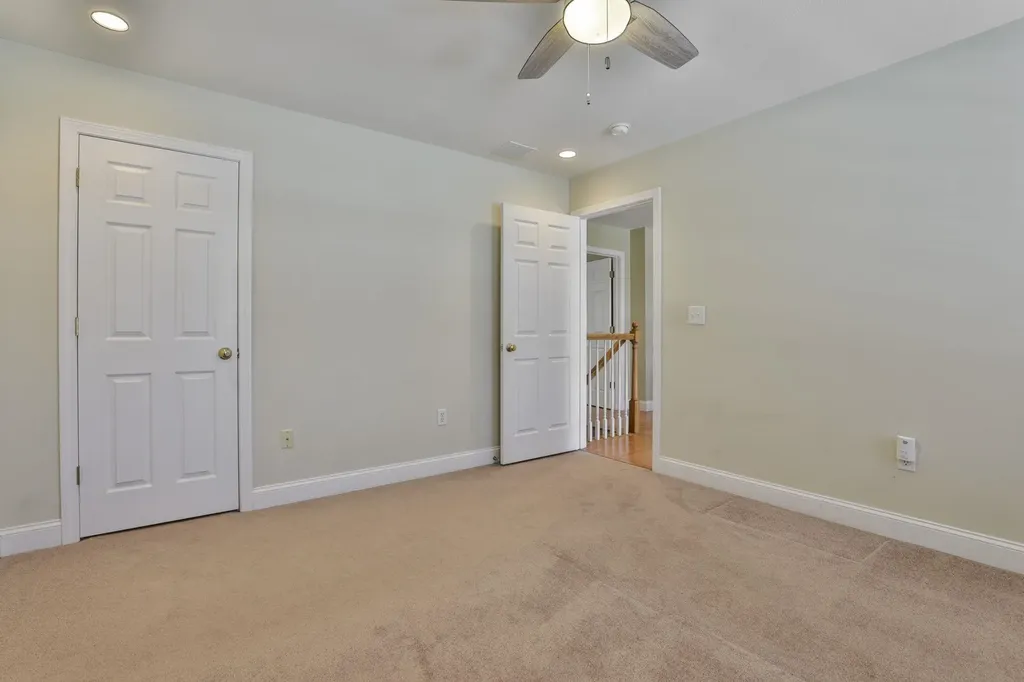 121 Cherrywood Drive Nashua NH 03062