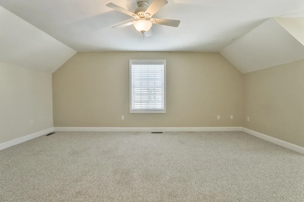 121 Cherrywood Drive Nashua NH 03062