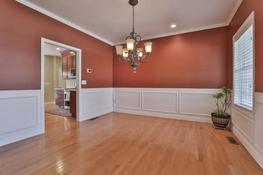 121 Cherrywood Drive Nashua NH 03062