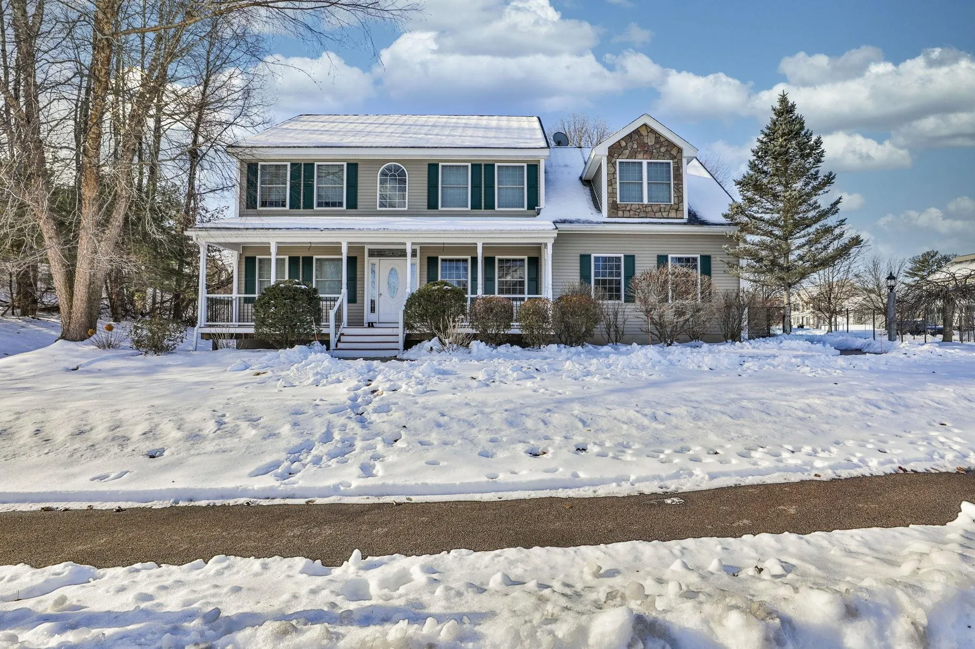 121 Cherrywood Drive Nashua NH 03062