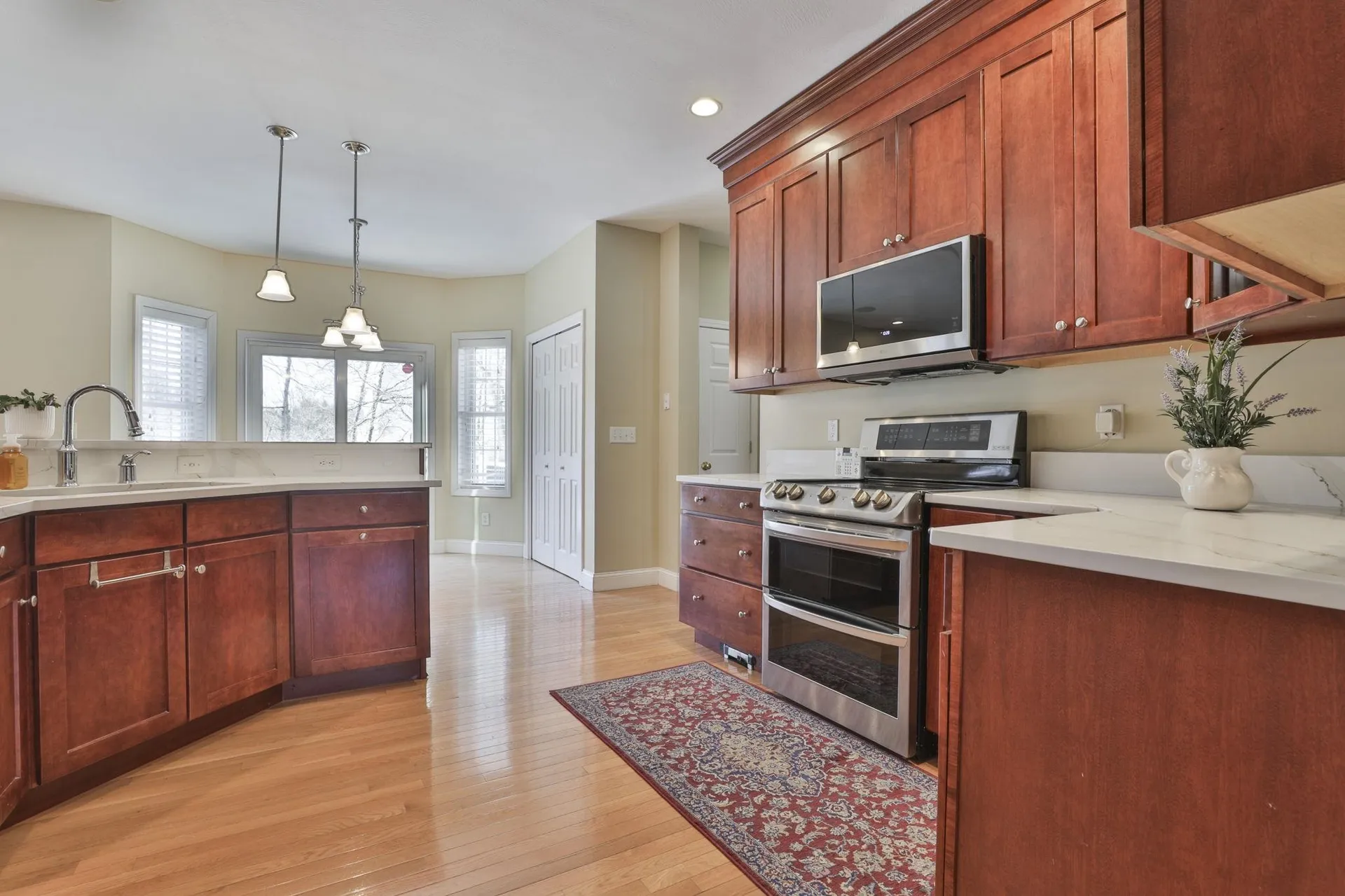 121 Cherrywood Drive Nashua NH 03062