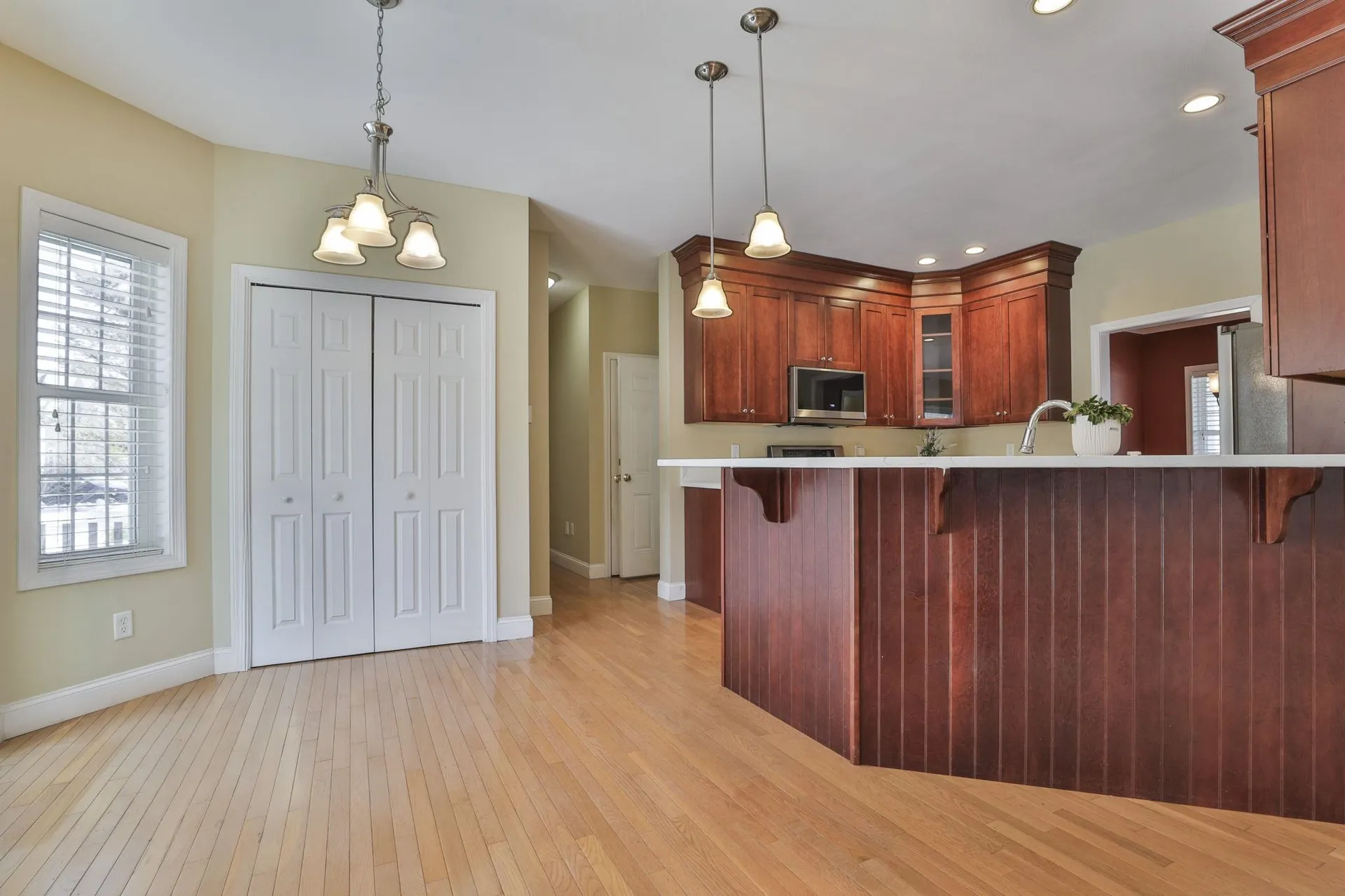 121 Cherrywood Drive Nashua NH 03062