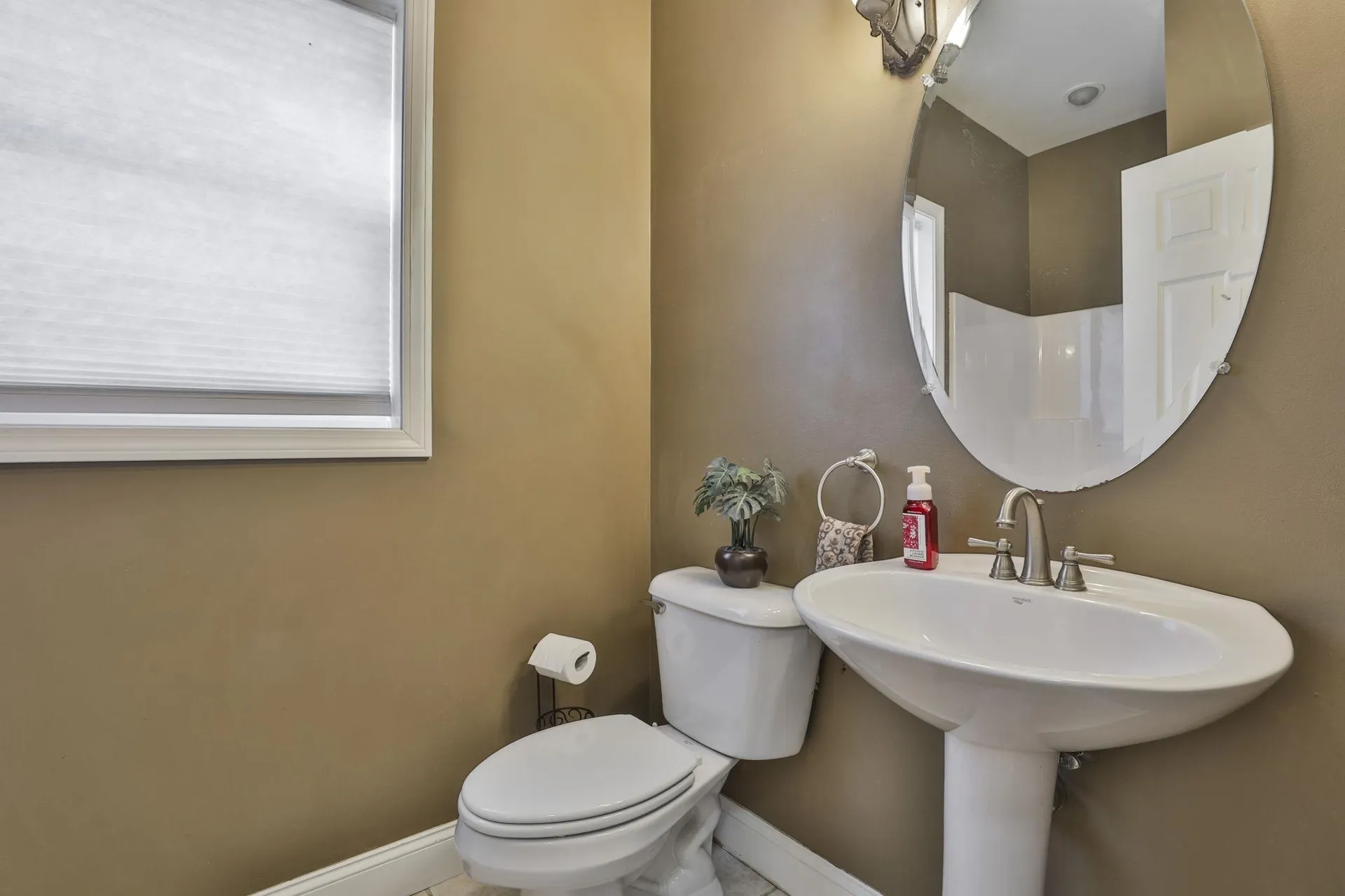 121 Cherrywood Drive Nashua NH 03062