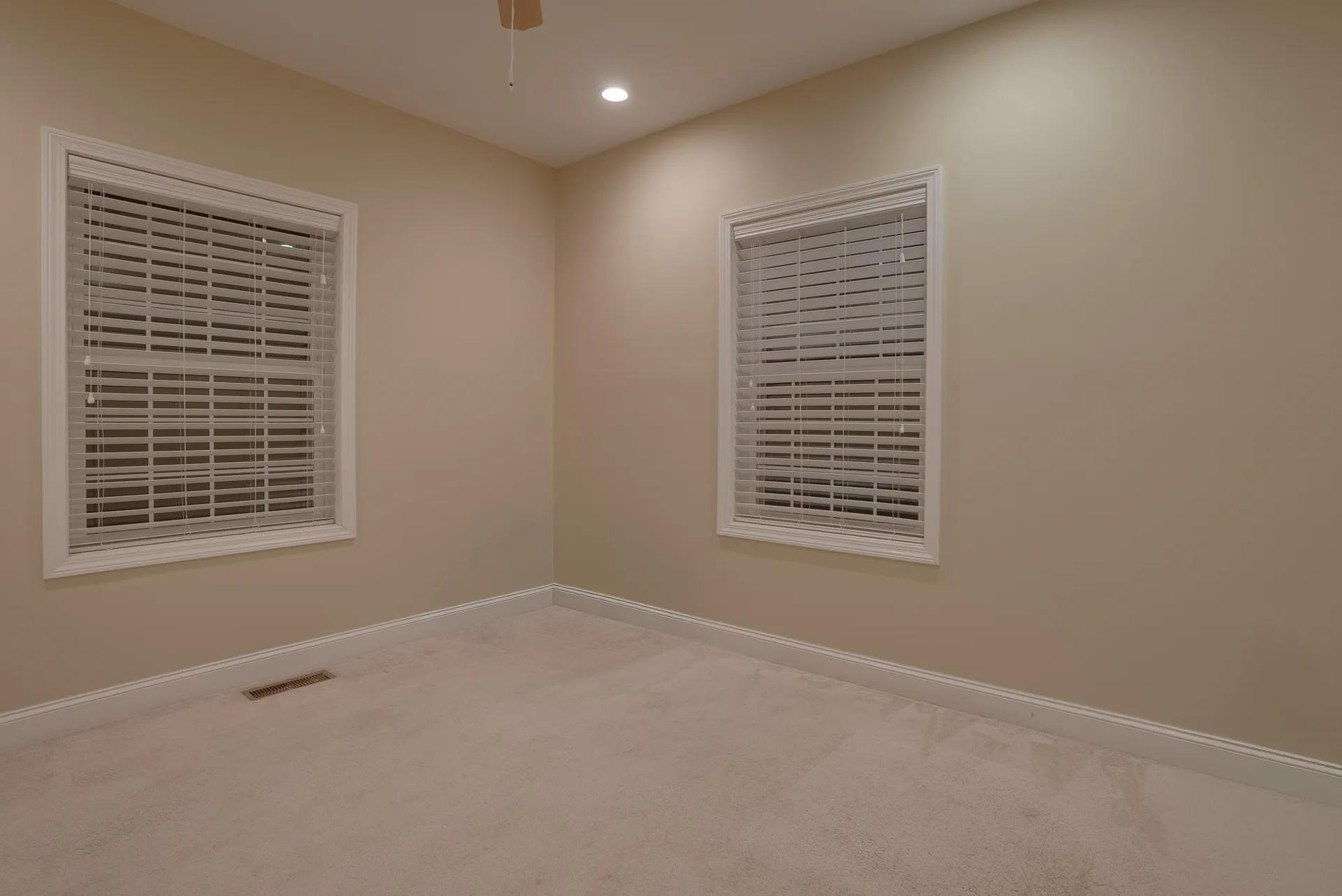 121 Cherrywood Drive Nashua NH 03062