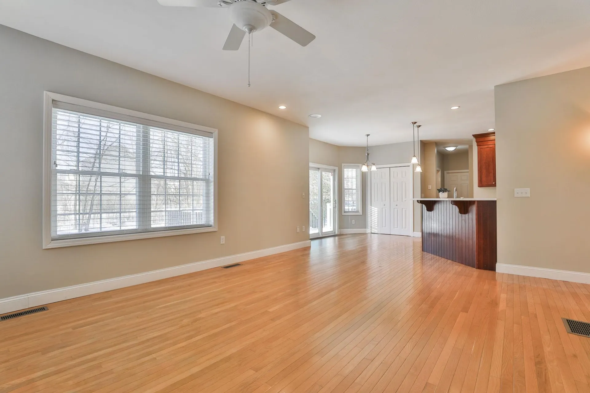 121 Cherrywood Drive Nashua NH 03062