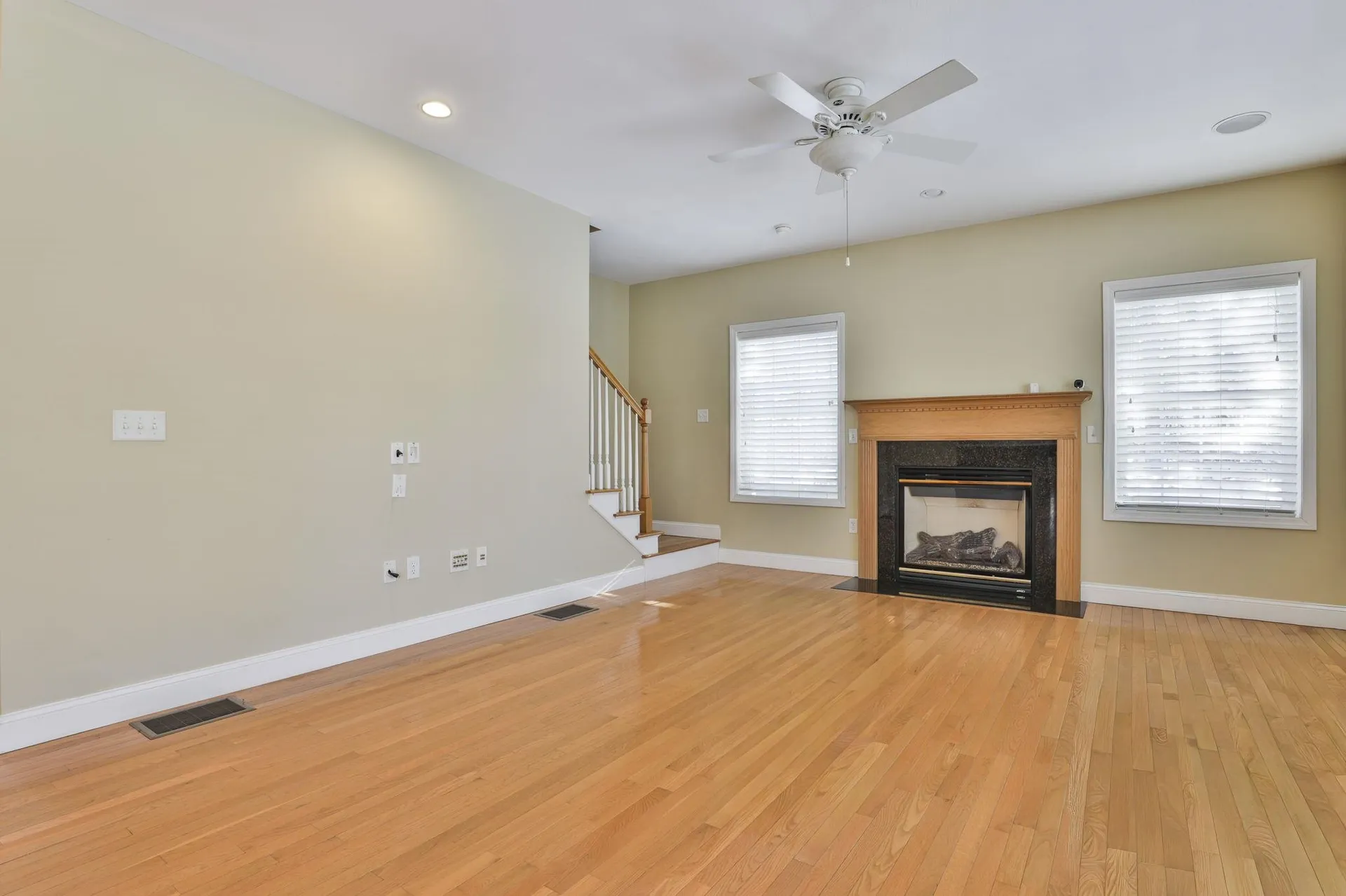 121 Cherrywood Drive Nashua NH 03062