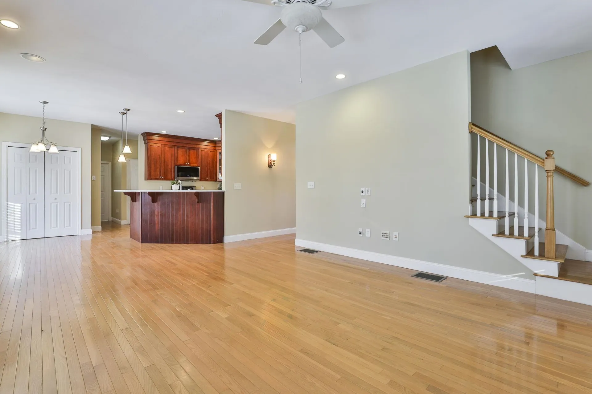 121 Cherrywood Drive Nashua NH 03062