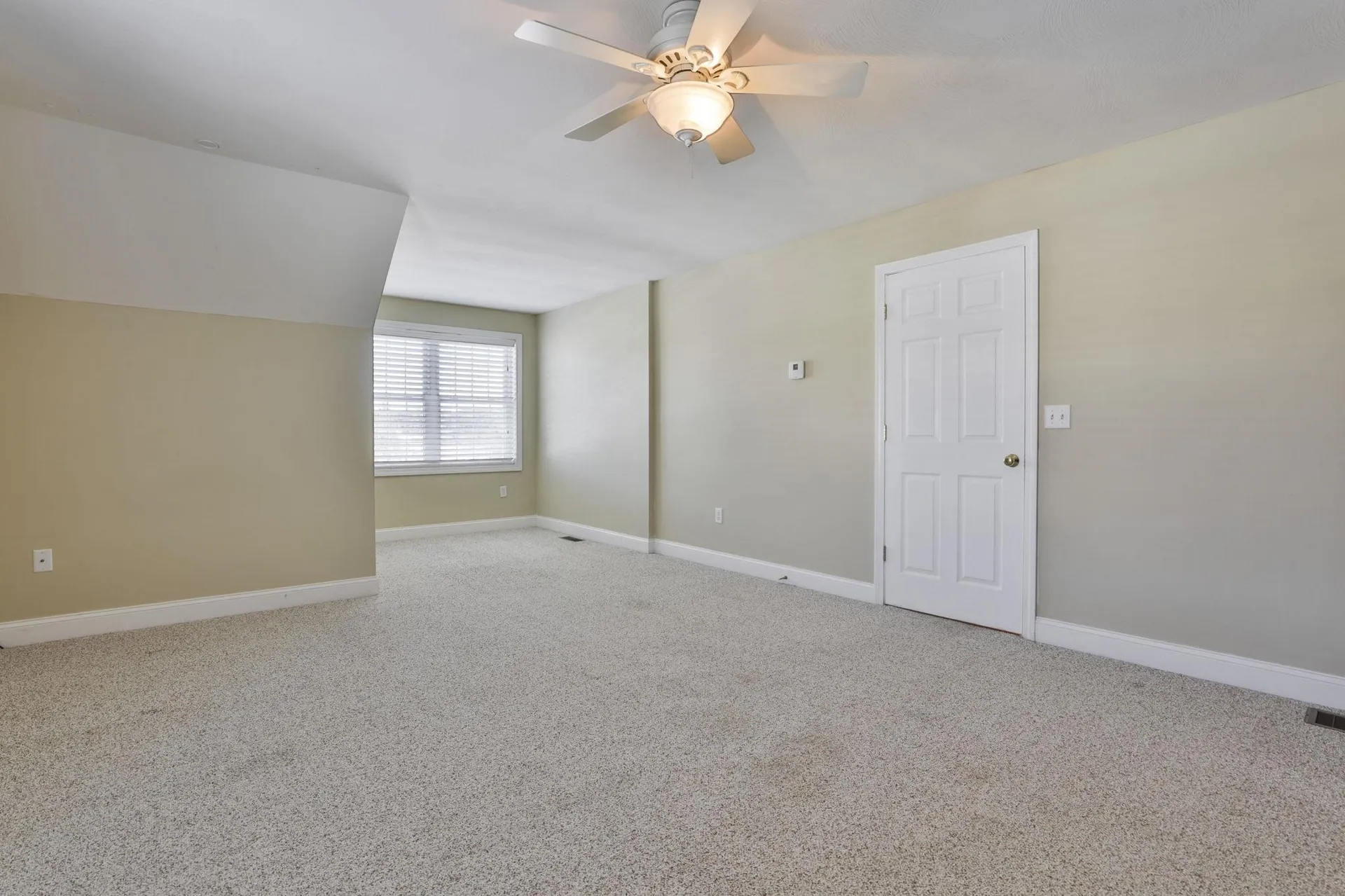 121 Cherrywood Drive Nashua NH 03062