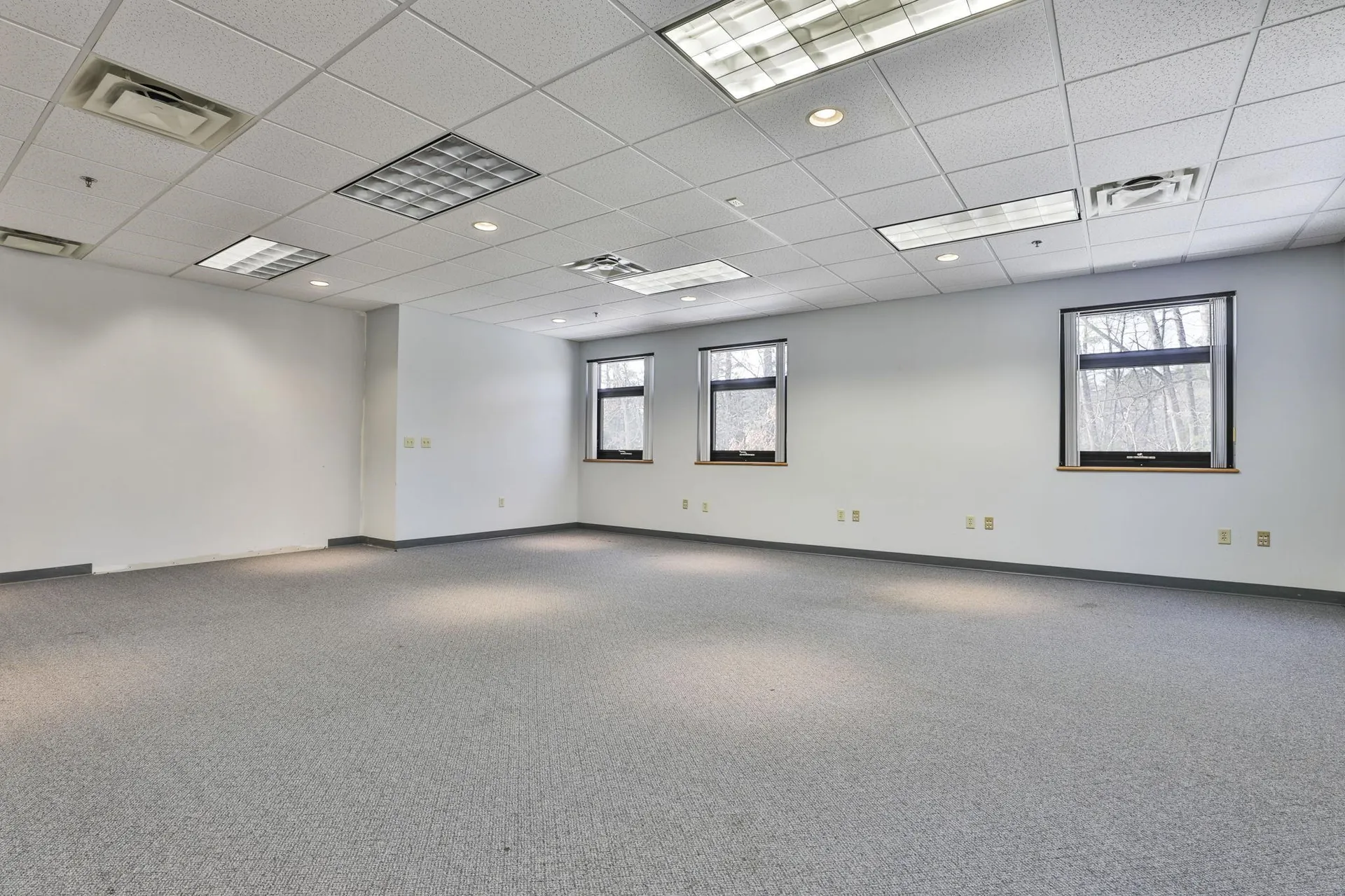 7 Wall Street Windham NH 03087-1663