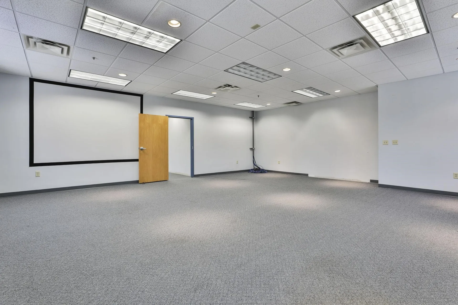 7 Wall Street Windham NH 03087-1663