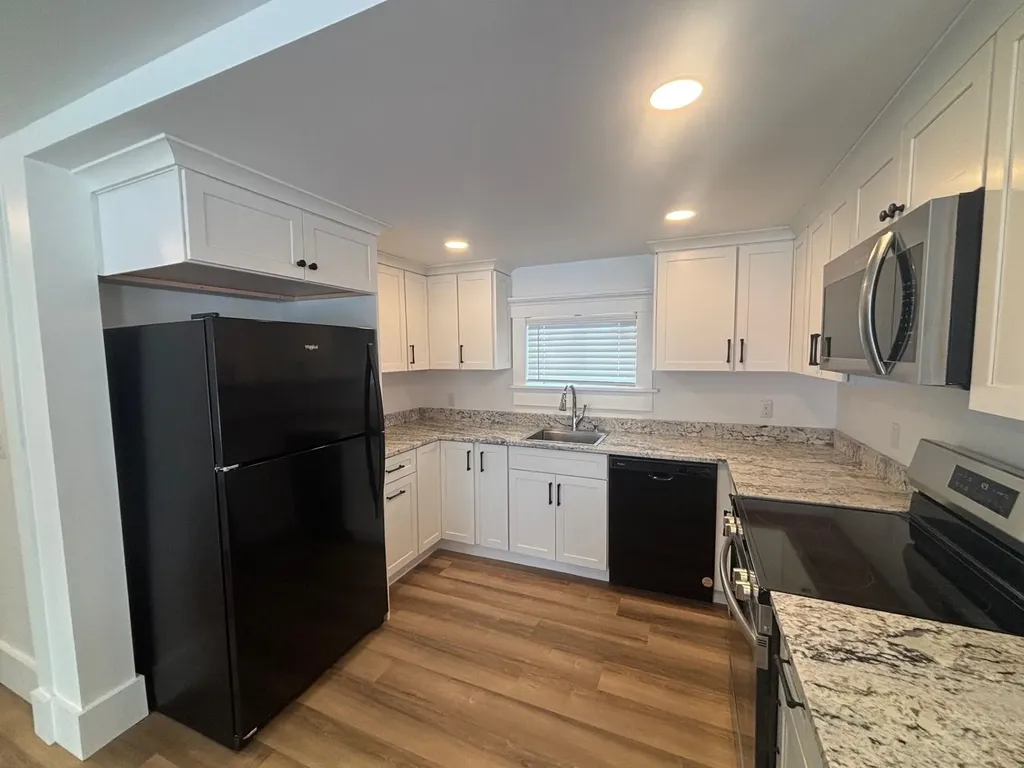 40 Mcgrath Street Laconia NH 03246