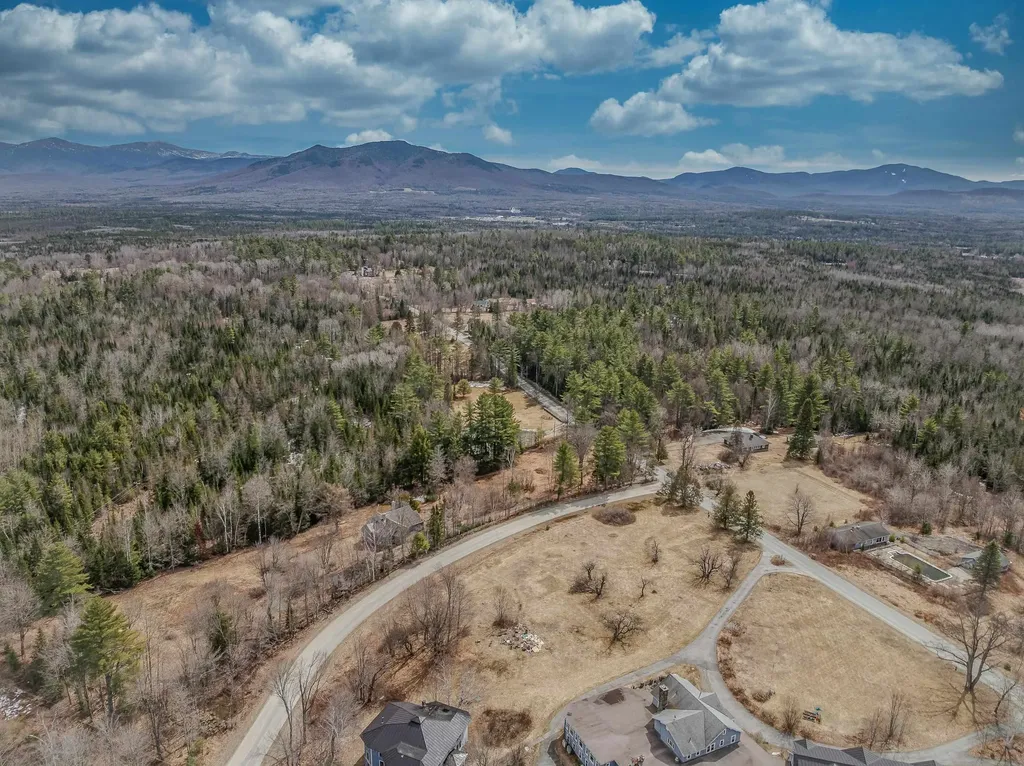 000 Mountain View Road Whitefield NH 03598
