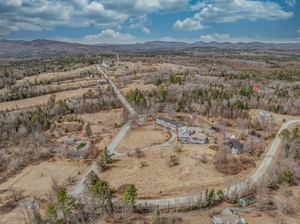 000 Mountain View Road Whitefield NH 03598