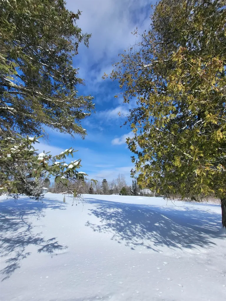 000 Mountain View Road Whitefield NH 03598