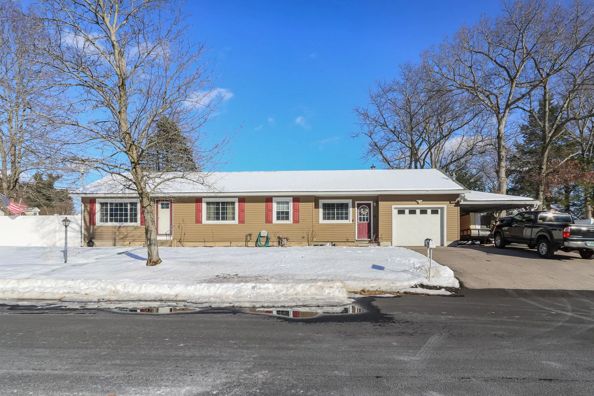 2 Denise Street Nashua NH 03063