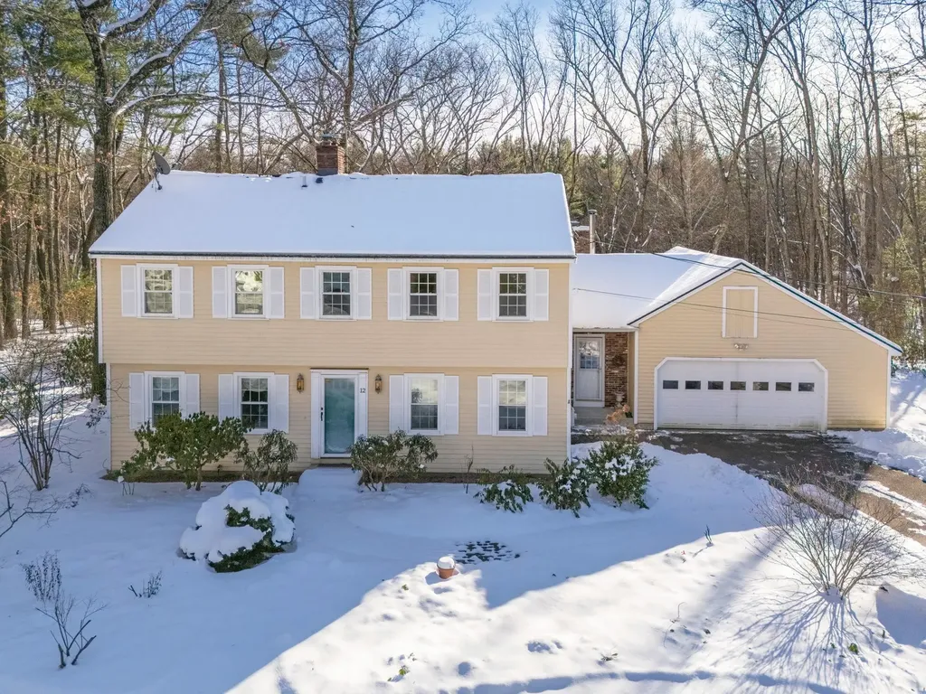 12 Fairway Drive Amherst NH 03031