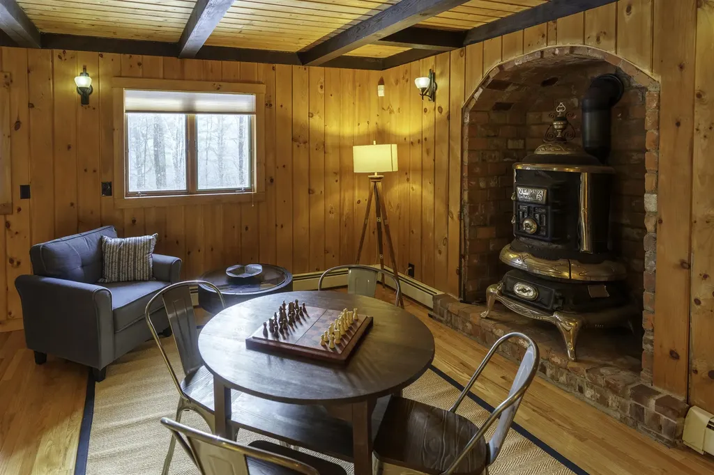 354 Grout Road Weathersfield VT 05151