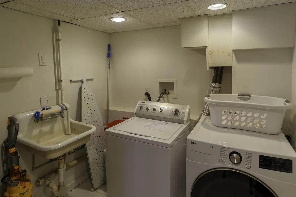 354 Grout Road Weathersfield VT 05151