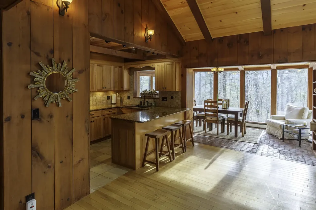 354 Grout Road Weathersfield VT 05151