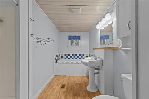 52 School House Hill Road Middlebury VT 05753