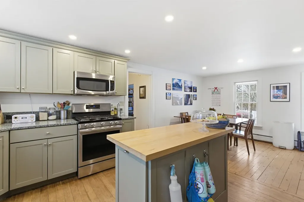 4946 South Road Woodstock VT 05071