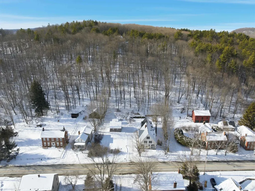 4946 South Road Woodstock VT 05071