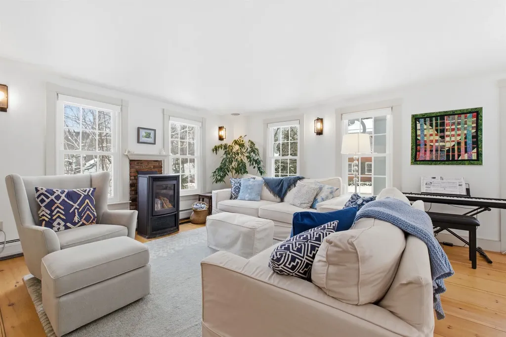 4946 South Road Woodstock VT 05071