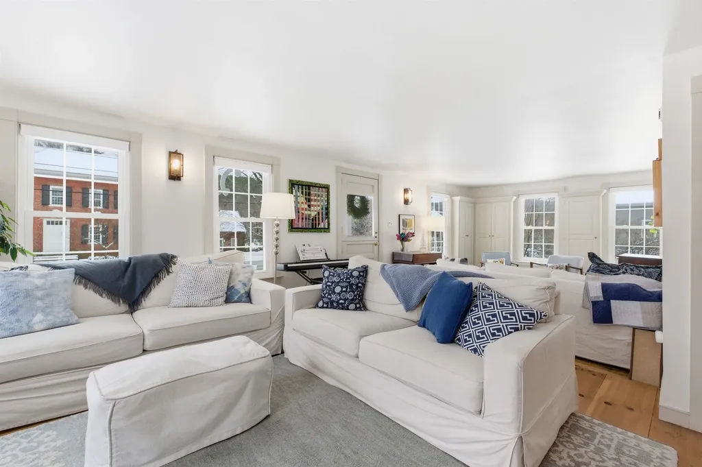 4946 South Road Woodstock VT 05071