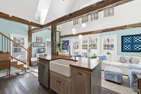 4946 South Road Woodstock VT 05071