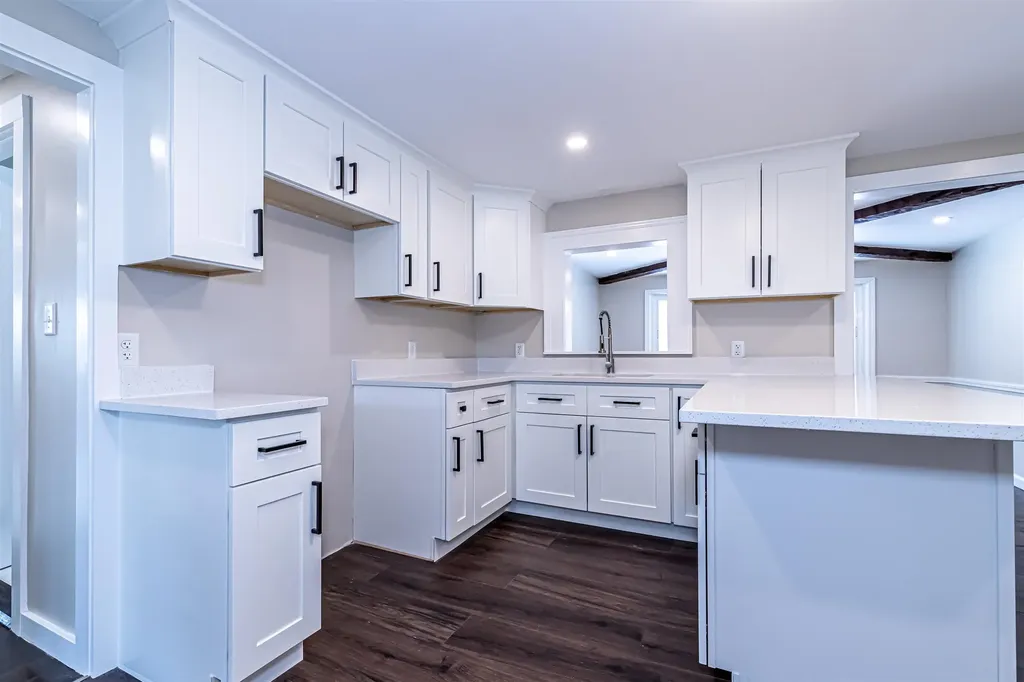 52 Whittier Street Newton NH 03858