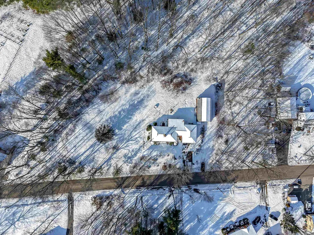 52 Whittier Street Newton NH 03858