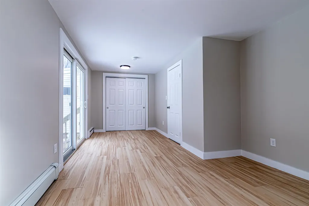 52 Whittier Street Newton NH 03858