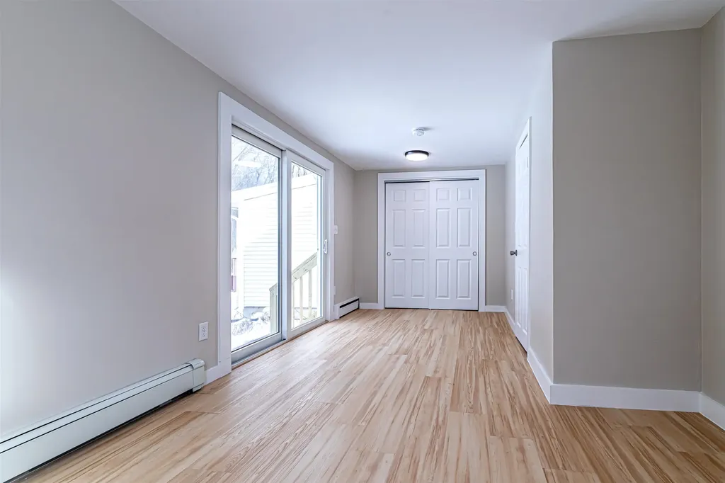 52 Whittier Street Newton NH 03858