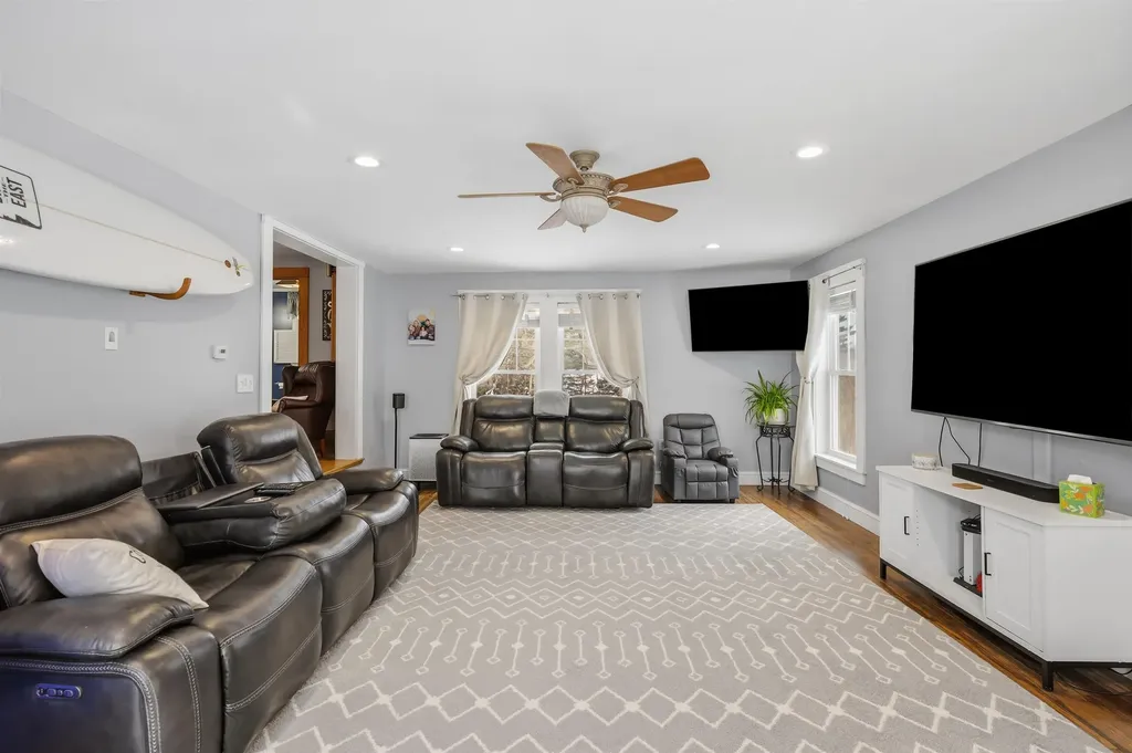 46 Noyes Road Londonderry NH 03053