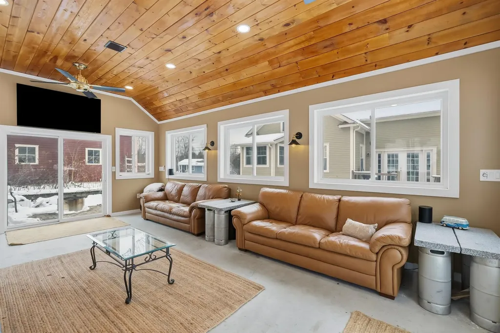 46 Noyes Road Londonderry NH 03053