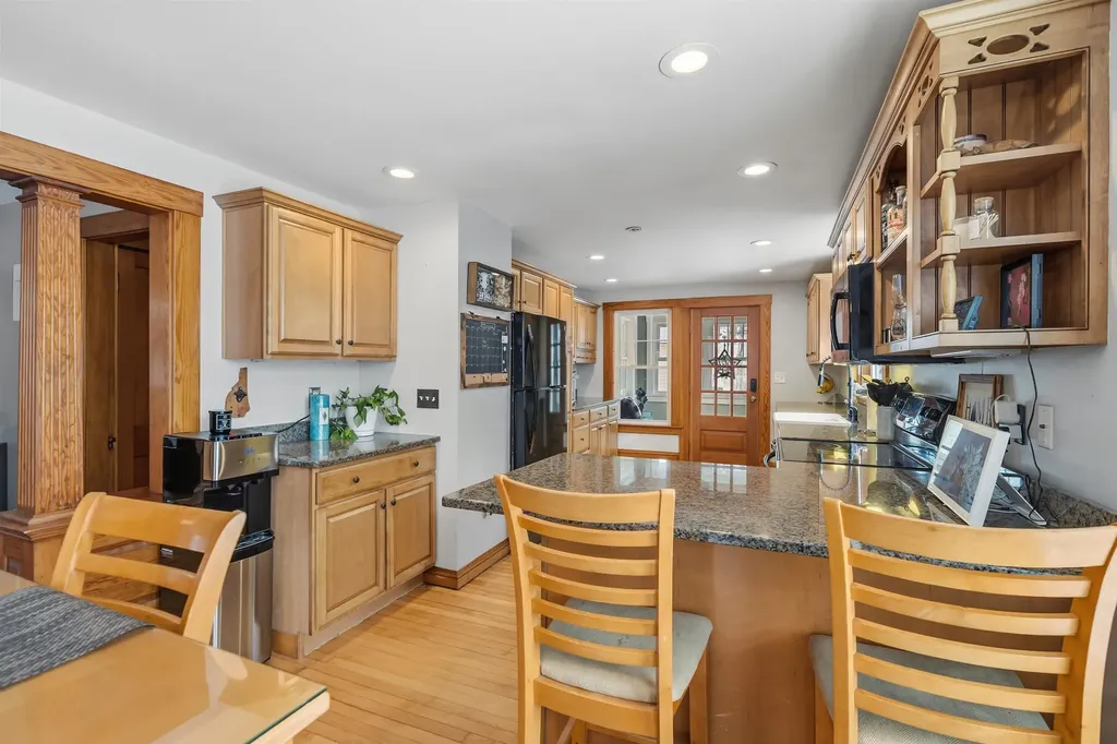 46 Noyes Road Londonderry NH 03053