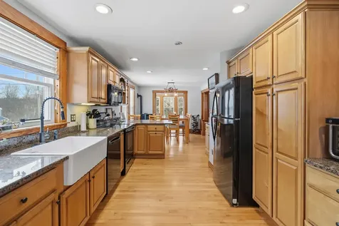 46 Noyes Road Londonderry NH 03053