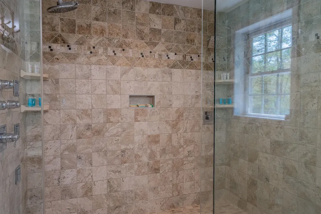 2 Alex Court Somersworth NH 03878