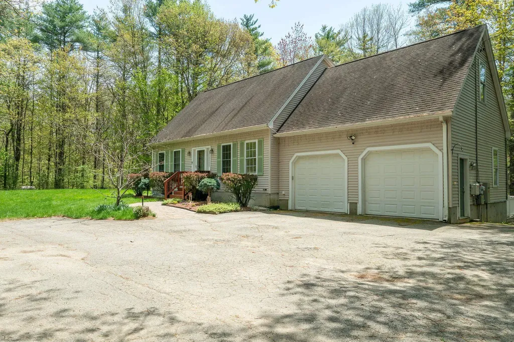 2 Alex Court Somersworth NH 03878