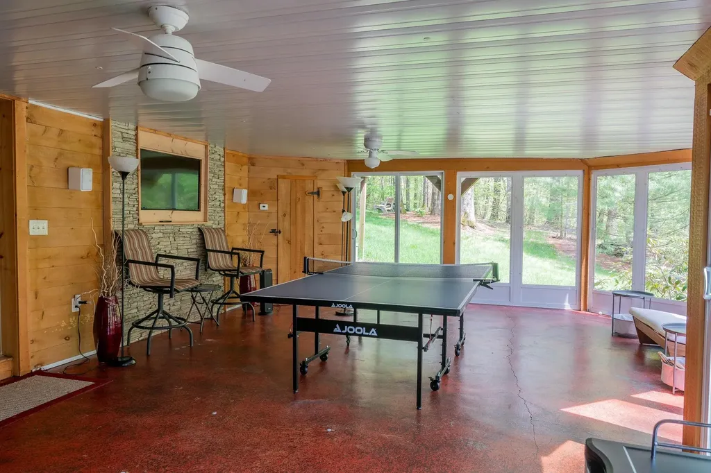 2 Alex Court Somersworth NH 03878