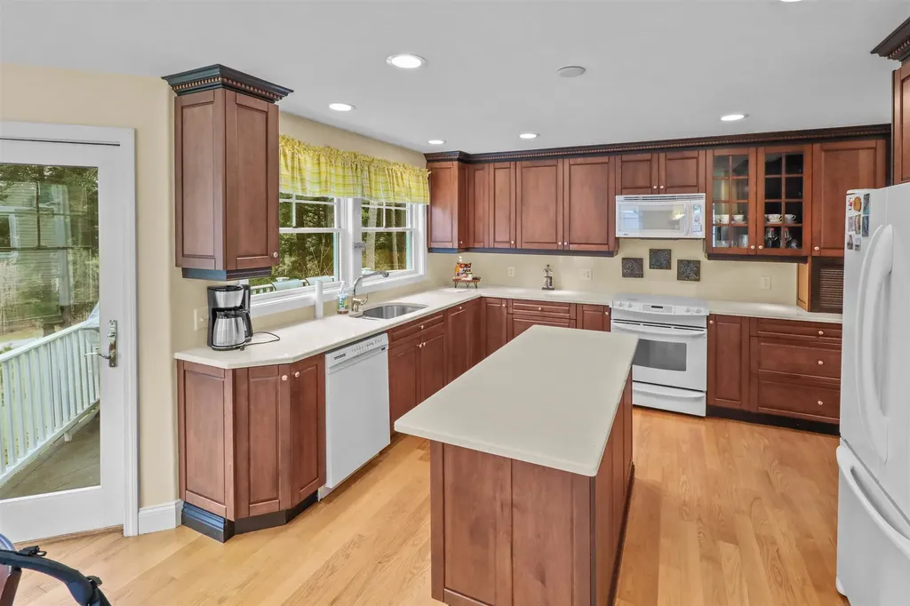 19 Linkside Drive Thornton NH 03285