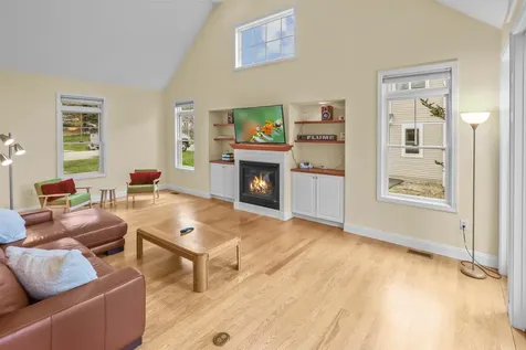 19 Linkside Drive Thornton NH 03285