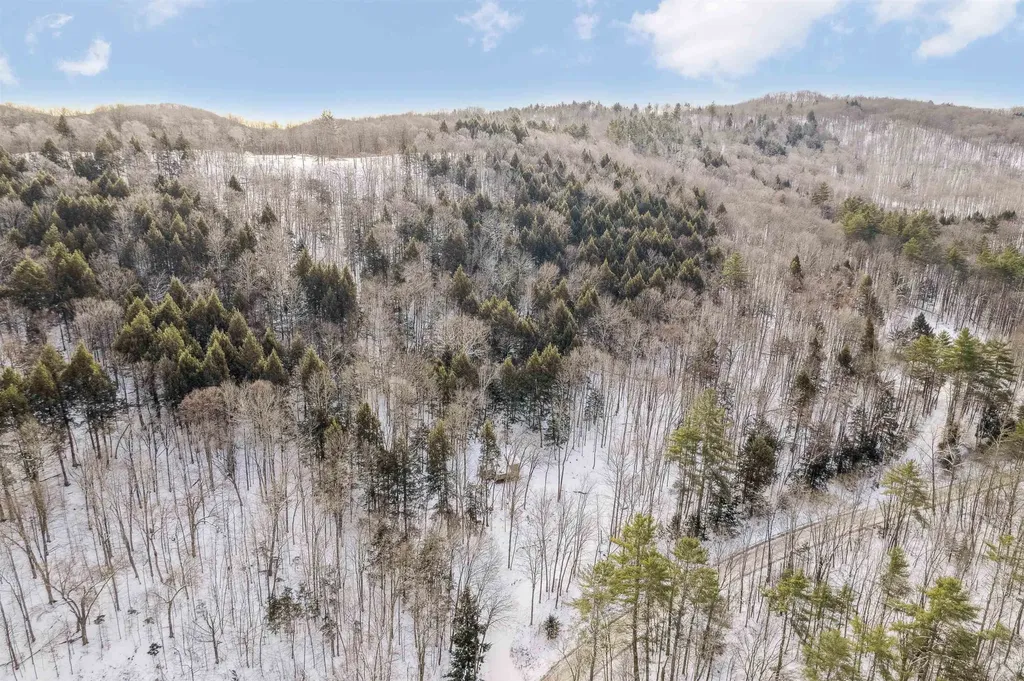 167 Leons Lane Sharon VT 05065