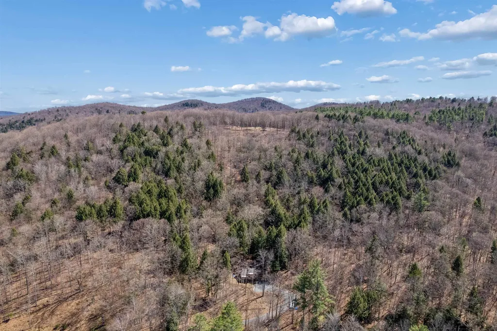 167 Leons Lane Sharon VT 05065