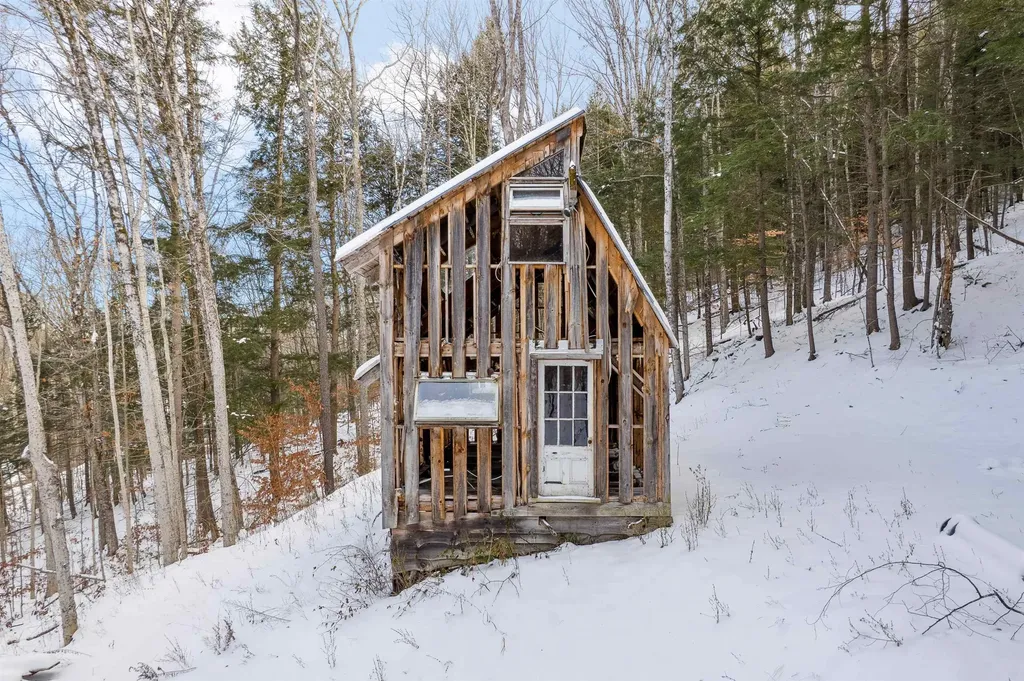 167 Leons Lane Sharon VT 05065