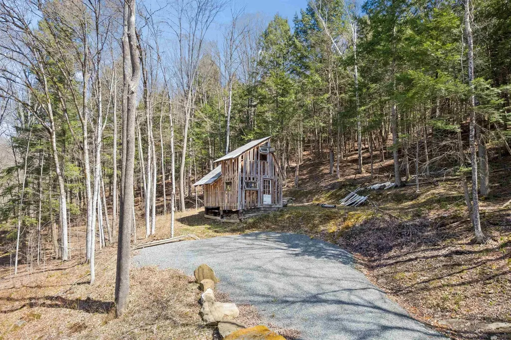 167 Leons Lane Sharon VT 05065