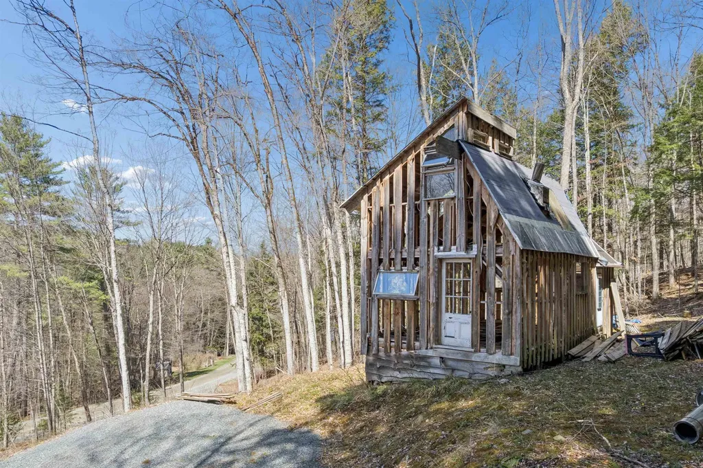 167 Leons Lane Sharon VT 05065