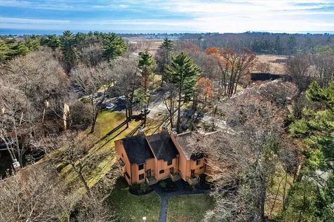 27 Dunvegan Woods Drive Hampton NH 03842