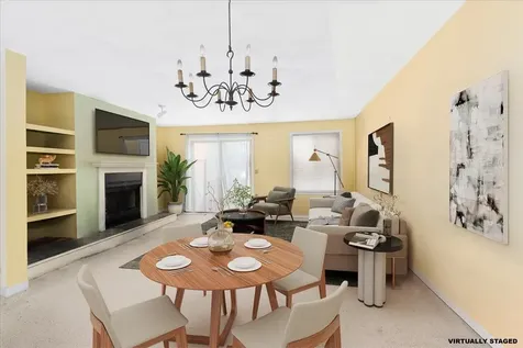 27 Dunvegan Woods Drive Hampton NH 03842