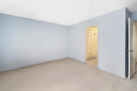 27 Dunvegan Woods Drive Hampton NH 03842